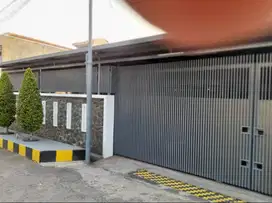 Rumah tua dlm komplek di pusat kota Bandung dekat pintu tol pasir koja