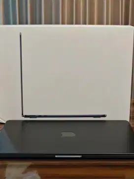 Apple Macbook Air 13inch M4 24GB+512GB Midnight bukan M1 M2 M3