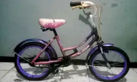 Dijual sepeda mini ATLANTIS anak msih bgus ban msih tebal tinggal pkai