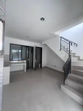 Di Jual Cepat Murah Rumah 4.5x10 Pik 2 Milenial New 950juta