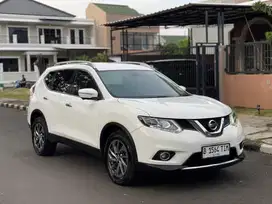 Nissan X-Trail 2.5 AT 2015