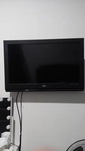 JVC Leather Design LCD 32inch TV + Free Wall Bracket