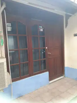 Disewakan rumah kontrakan strategis