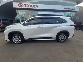 Innova Zenix Q CVT TSS Modelista 2023