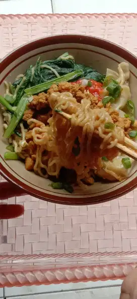 Mie ayam pangsit mang Edy
