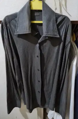 Kemeja 126 hitam size L slimfit ORI VGC like new mulus no minus obral