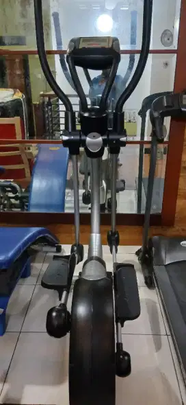 Treadmill & sepeda statis