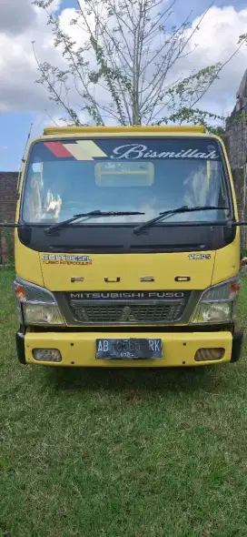 Jual truck engkel fe71 th 2012