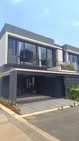 Rumah Bagus dan Murah di Mediterrania Golf Lippo Karawaci Central