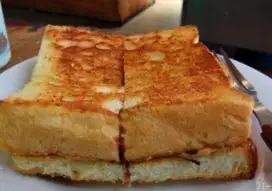Jaga dimsum lapak Indomaret