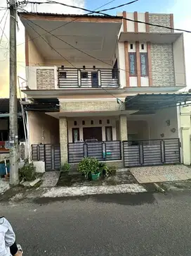 D jual rumah 2 lantai