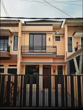 Dijual Rumah Cantik Bonus Ac Bunderan Ketiga Citra Raya
