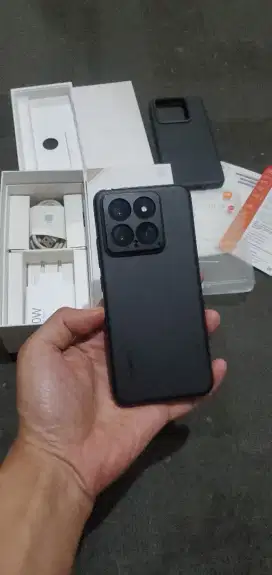 Xiaomi 14 5g 12/256 resmi Indonesia kondisi mulus terawat sangat