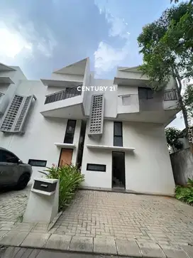 Rumah Brandnew Dijual Lokasi Dekat BXC Mall Dan Stasiun Kereta