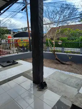 Dijual Rumah Asri Di Jalan Awiligar Raya