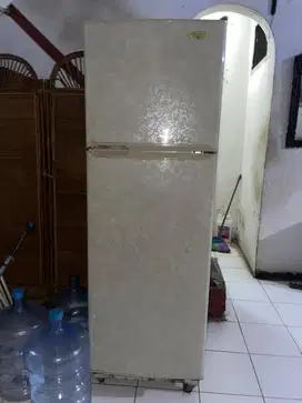Kulkas 2 pintu mrk nasional