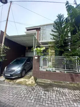 Rumah 2 Lt ada rooftop di Lumbung Residence, dekat jl. Supriyadi