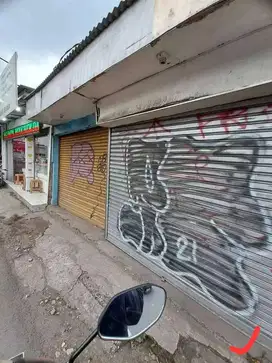 Disewakan warung dijalan strategis