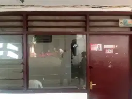 Rumah sangat strategis disewakan bulanan