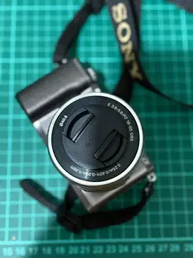 Dijual Kamera Mirrorless Sony a5100