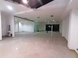 Di sewakan Gedung Terusan jalan Soekarno Hatta