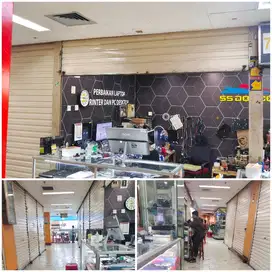 kios lantai 4 pusat komputer ITC cempaka mas Jakarta pusat