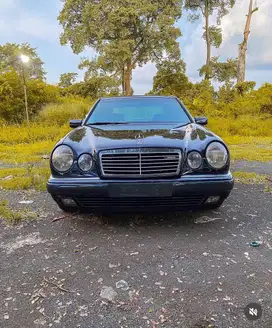 Mercedes-Benz E320 1996 Bensin