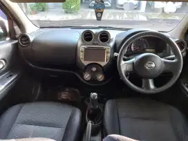 Nissan March 2012 Bensin