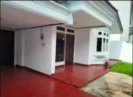 Di sewa kan rumah dalam komplek