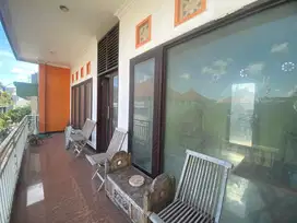 3 BEDROOMS HOUSE NEAR BERAWA BEACH CANGGU - BALI