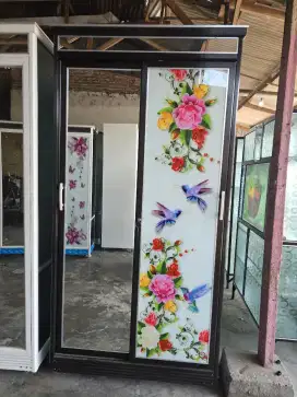 Lemari pakaian bahan almini