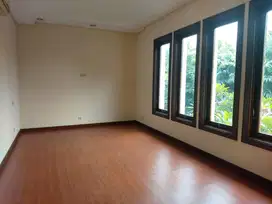 rumah pondok indah dg lantai marmer