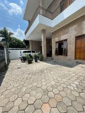 RUMAH KOST TENGAH KOTA INCOME 330 JUTA DIJUAL CEPAT