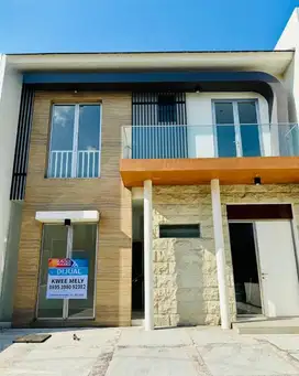 Rumah Baru 2 lantai  dekat citraland wbm royalresidence