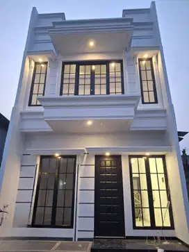 Rumah 2 lantai Plus Rooftop Jagakarsa Jakarta selatan