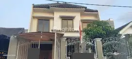 Rumah Murah Dua Lantai di Griyashanta suhat UB dan Patung Pesawat