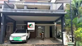 Disewakan Rumah Raffles Hills Cibubur Dekat stasiun LRT