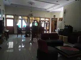 Rumah Strategis Luas 310 m2 Area Perumahan Suhat Indah Malang