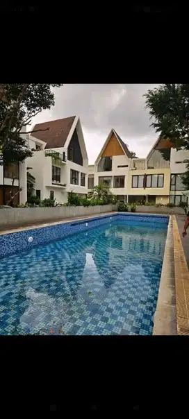 Rumah di dalam Townhouse mewah Jati Padang di Jakarta Selatan