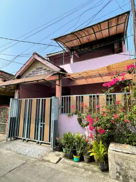 Dijual rumah 2 lantai di Perumahan Wisma Harapan Tangerang