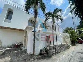 FOR SALE NEW LUXURY VILLA IN KARTIKA PLAZA