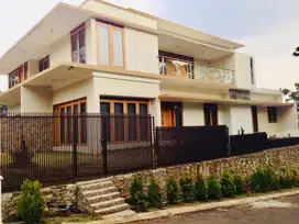Rumah mewah full furnish tinggal bawa koper di Citra Green Dago
