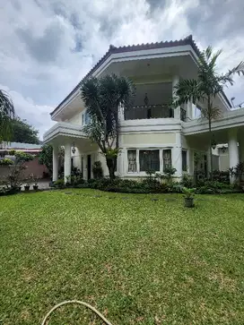 rumah siap huni di Wijaya Kebayoran Baru Jaksel