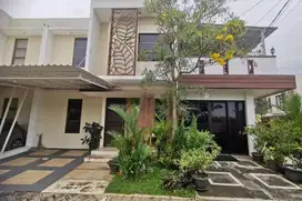 Rumah Hoek 2 Lantai di Martadinata Residence Pamulang, 3 menit ke Tol