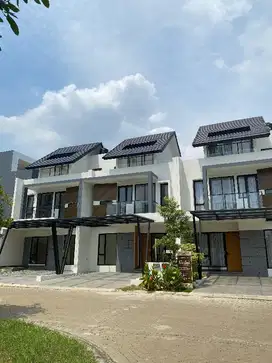 Rumah Jakarta Timur With Pool View Taman Full Bata Merah