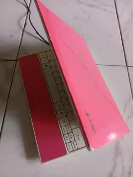 Netbook Acer 10 Pinky cocok buat anak