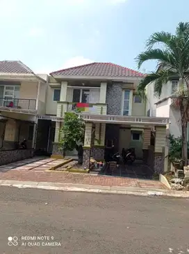 dijual cepat rumah legenda wisata siap huni 2 lantai