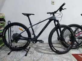 Sepeda united kyross 2.1 polygon thrill scott specialized