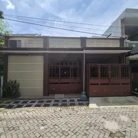 DIJUAL RUMAH GUNUNGSARI INDAH WIYUNG SURABAYA DEKAT CITRALAND NEGO
