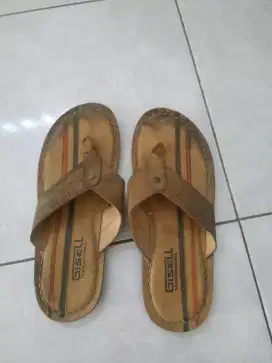 Sendal kulit Gisell